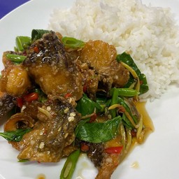 ข้าวเนื้อปลาผัดฉ่า