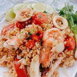 ข้าวผัดทะเล