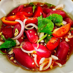 ยำไส้กรอกแดง / Spicy Red Sausage Salad
