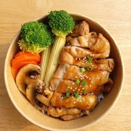 ข้าวหน้าไก่เทอริยากิ +ผัก3อย่าง เห็ดแชมปิญอง