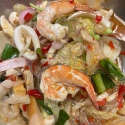 ยำวุ้นเส้นโบราณ🛺🥗ข้าวกะเพราเผ็ดร้อน💋 Yum wun sen Boolaan