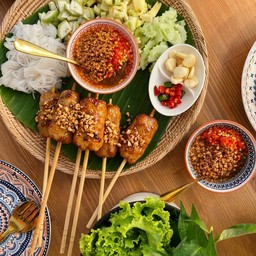 แหนมเนือง ชุดใหญ่ พร้อมทาน