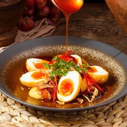 ปูนแดงแกงร้อน Thai Cuisine บางนา
