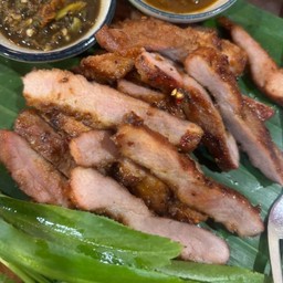 หมูคลุกฝุ่น