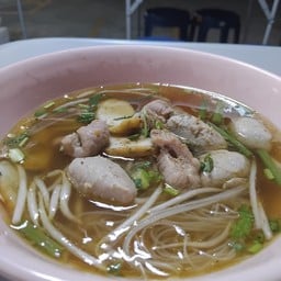ร้านก๋วยเตี๋ยวคุณแม่