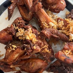 ไก่เนื้อทอดย่าง
