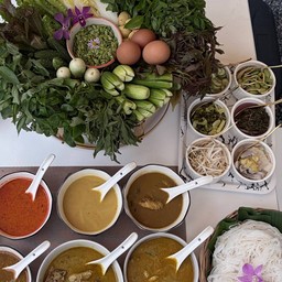 ขนมจีน (ชุดใหญ่)