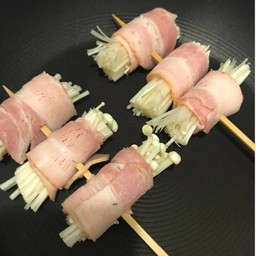 หม่าล่าทอดนายบอล ช้างเอราวรรณ