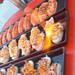 ร้านข้าวปั้นชูชิ