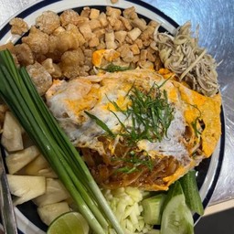 ผัดไทยหมูสับ