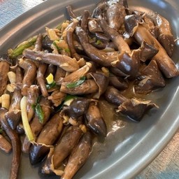 เห็ดโคนผัดน้ำมันหอย