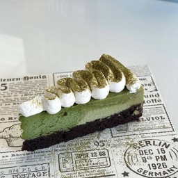 บราวนี่มัทฉะมูสเลเยอร์