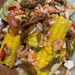 ตำข้าวโพดไข่เค็มนัวร์