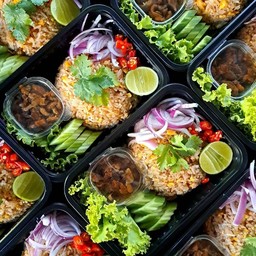 ข้าวกล่องหลังบ้าน