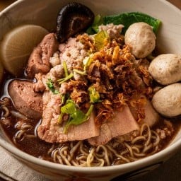 ก๋วยเตี๋ยวต้มยำ/อาหารตามสั่ง (ป้าเจี๊ยบ)(ครัวเซราะกราว คันทรี่) สาขาหนองจอก คลองสิบสอง