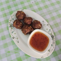 หมูก้อนทอด(7 ก้อน)