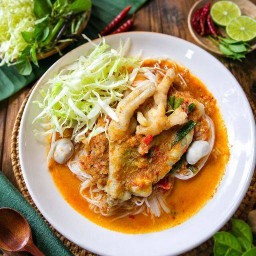 ขนมจีนบ้านผึ้ง
