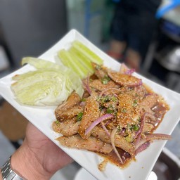 น้ำตกหมูปลาร้า