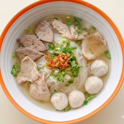 ก๋วยเตี๋ยวหมูหมักน้ำใส