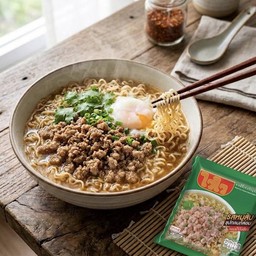 ยำยำจัมโบ้รสหมูสับ