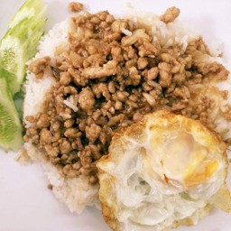 หมูน้ำมันหอยไข่ดาวราดข้าว