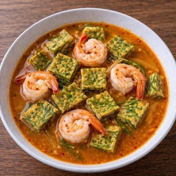 แกงส้มชะอมไข่ (ใส่กุ้ง)