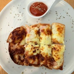 Toast แฮมชีสลาวา