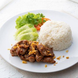 ข้าวเนื้อกระเทียมพริกไทย