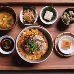 Donburi Set: (4) เซตข้าวหน้าหมูย่างราดไข่ตุ๋น (D)