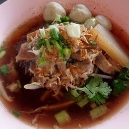 วุ้นเส้นน้ำตกหมู