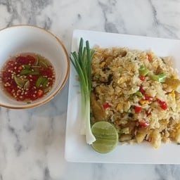 ข้าวผัดปลาสลิด