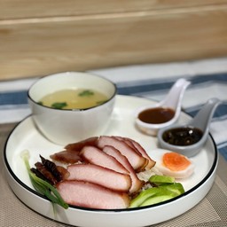 ข้าวมันกล่อง byเจ๊แย้ม
