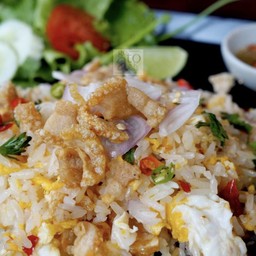 ข้าวผัดไข่แคปหมู