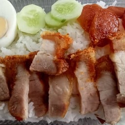 ข้าวหมูกรอบ