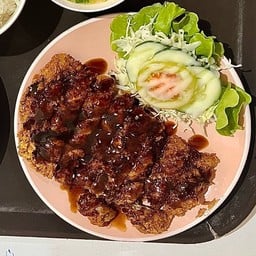 ชุดหมูทอดกรอบ