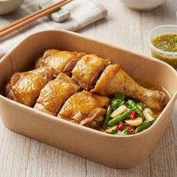 ไก่ต้มน้ำปลาสมุนไพร