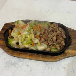 ชุดหมูผัดกระทะร้อน