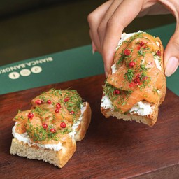 Bruschetta Salmon