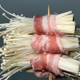 สามชั้นพันเห็ดเข็มทอง