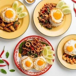 แสบลิ้นกะเพราซี้ด บรรทัดทอง