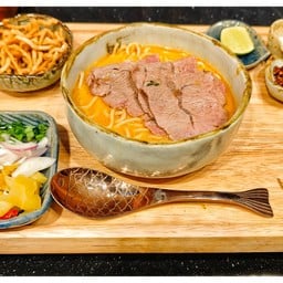 Khao-Sō-i ข้าวโซอิ Central Pinklao