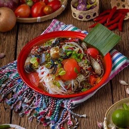ตำซั่วข้าวปุ้น ปูนานึ่ง