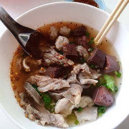 โจ๊ก ต้มเลือดหมู ศิริแมนชั่น
