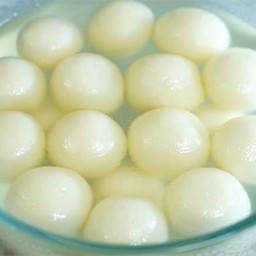 Rasgulla sweet dessert in syrup 3pcs ราสกุล้ลา ขนมหวาน