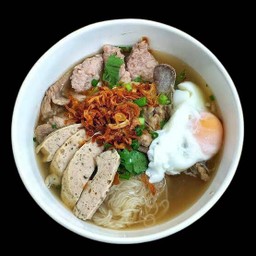 ครัวบางนา ก๋วยจั๊บอุบล อาหารตามสั่ง สาขาหน้า 7-11 ชุมชนหนองบึก