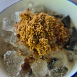 ลูกชิ้นย่างข้าวปลาแกะ ร้านก๋วยเตี๋ยวเรือกลางดง