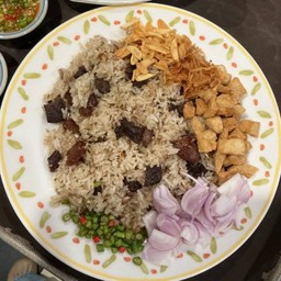 ข้าวคั่วเนื้อวากิวแดดเดียว