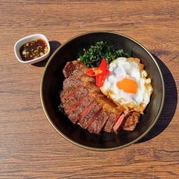 ข้าวกระเพราคลุก