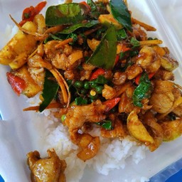 ข้าวผัดเผ็ดหมูป่า