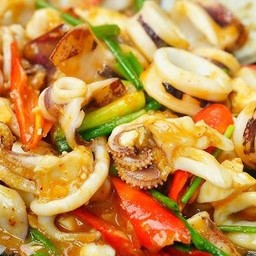 หมึกผัดไข่เค็ม